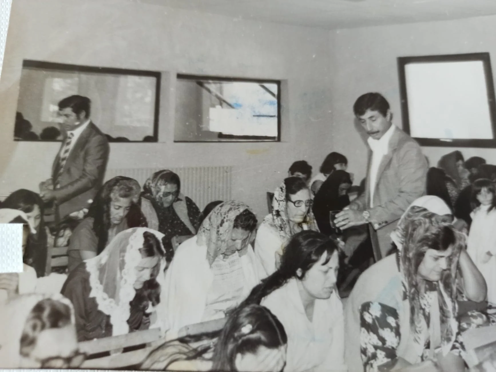 Pasteur Manico Jimenez lors d'un culte